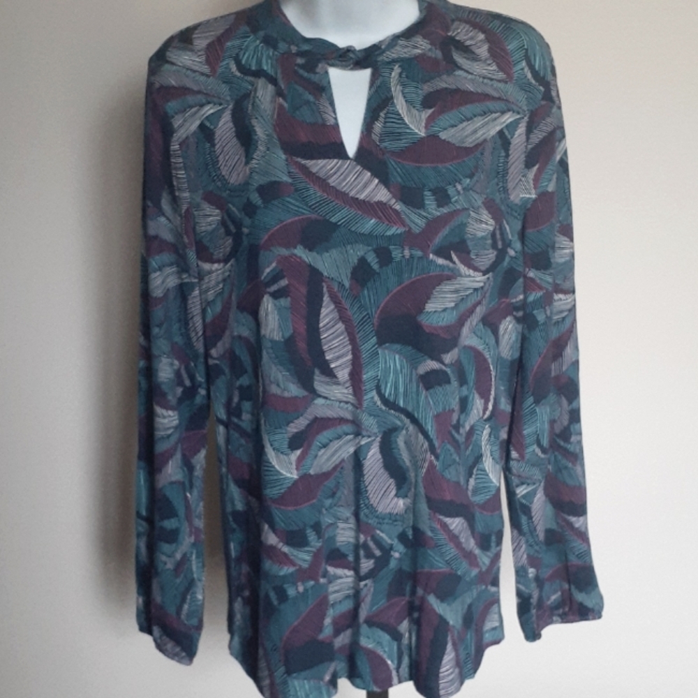 Olsen Women's Multicolor Leaf Print Top Size XS - S